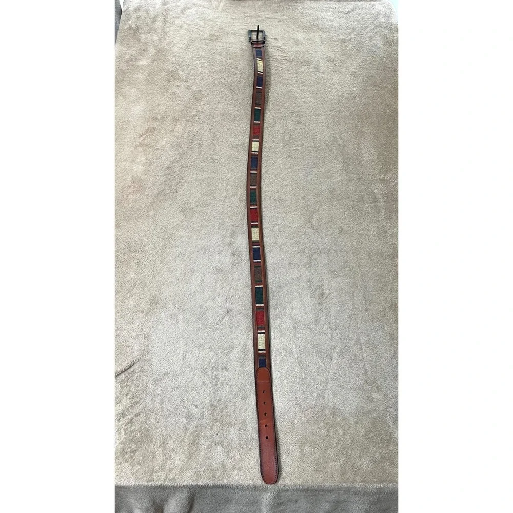 Columbia Mens Leather vintage Belt Size 44 brown with Guatemala inlay‎